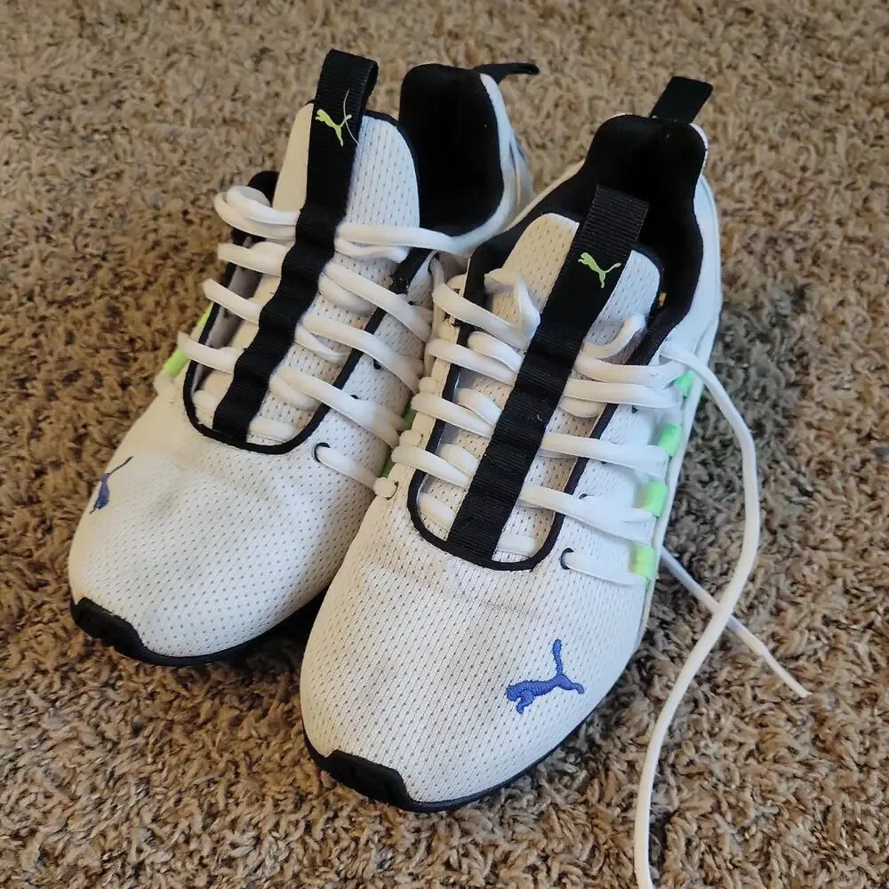 Puma Mens Axelion Refresh Size 6.5 White with green trim
